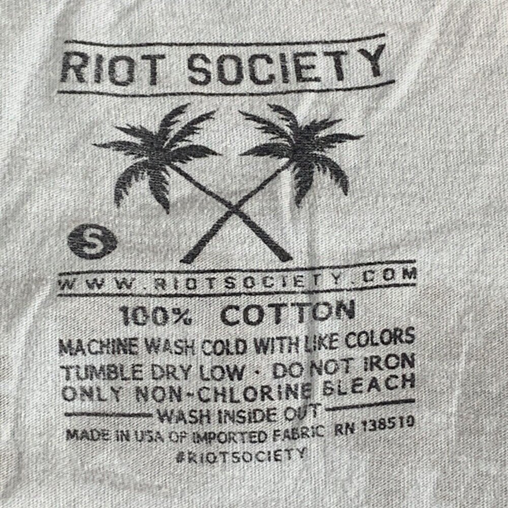 Riot Society Sushi Panda Graphic T-Shirt S White Crewneck Short Sleeve 100% Cott - Picture 6 of 6